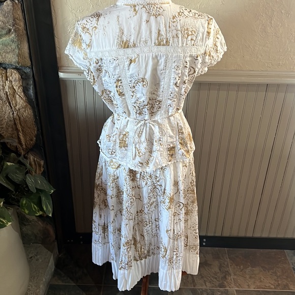 Nygard Collection Outfit - Picture 5 of 9